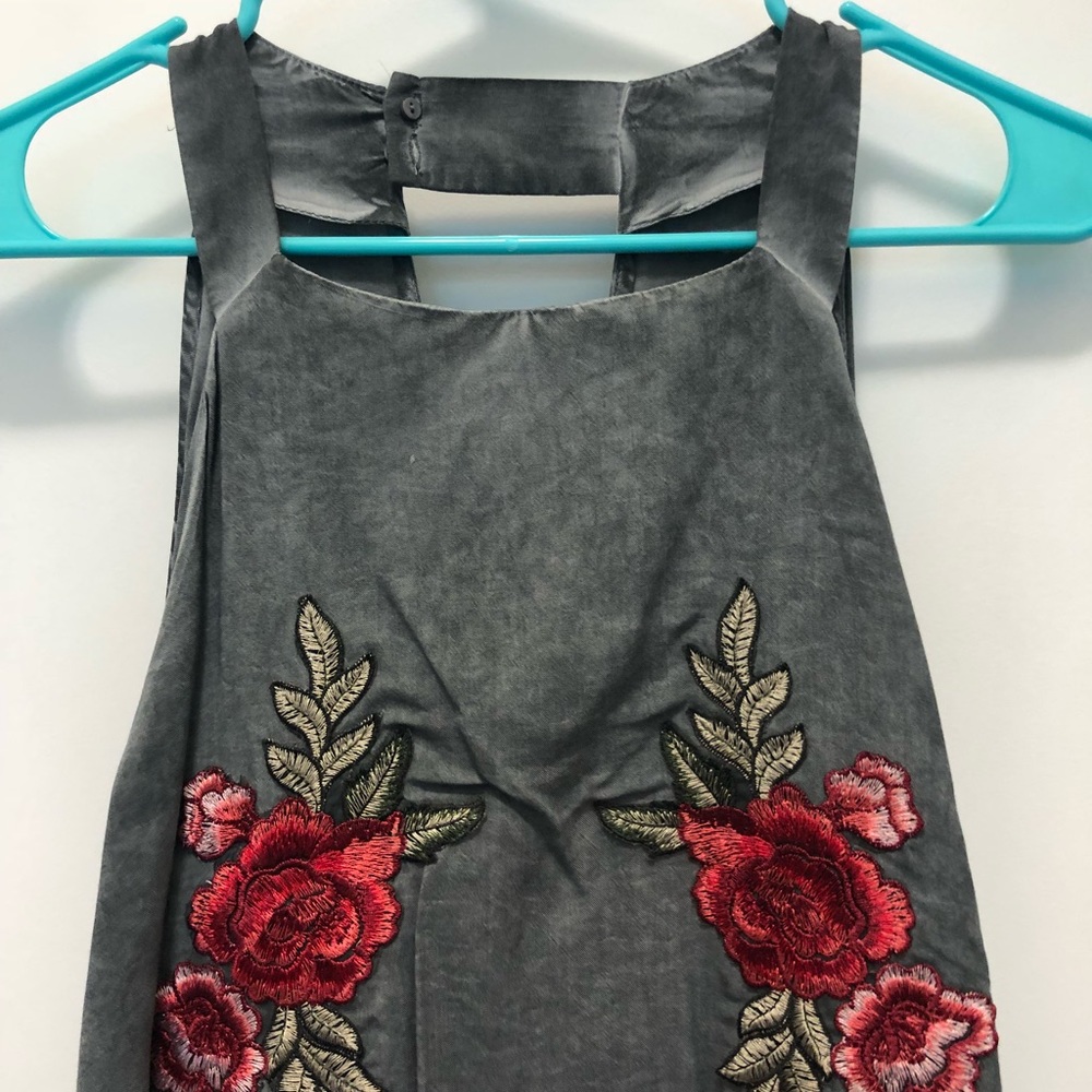 Embroidered Blouse - Picture 3 of 4